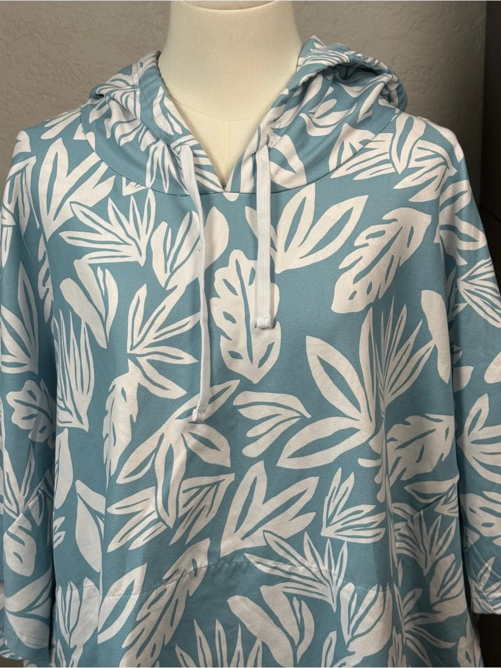 RipSkirt Hawaii Blue White Tropical Hooded Swim Cover Up Poncho One Size